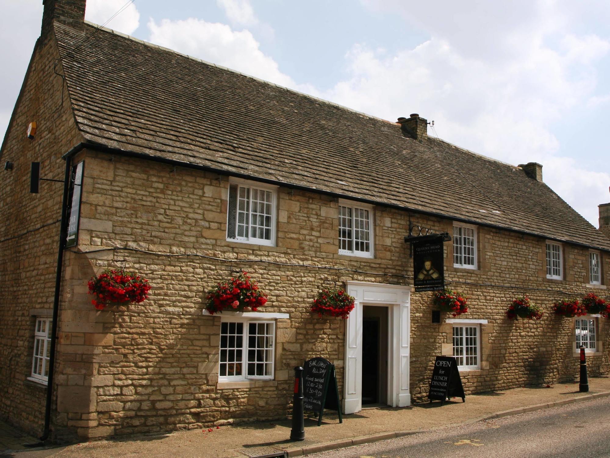 Queens Head Inn Nassington Exteriér fotografie