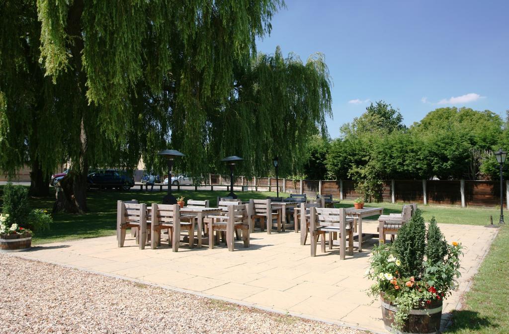 Queens Head Inn Nassington Exteriér fotografie
