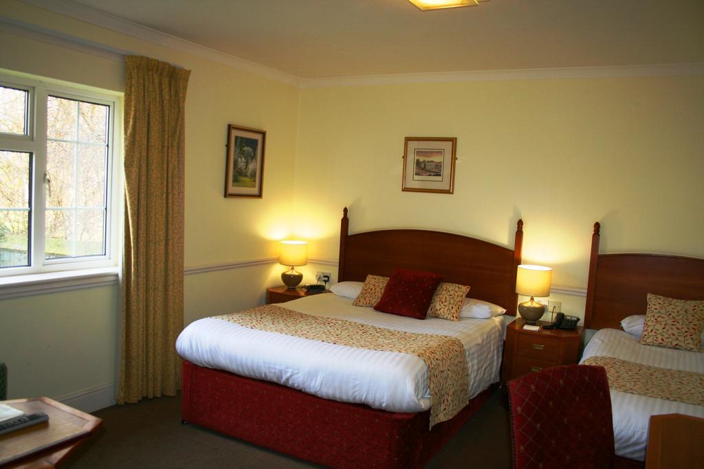 Queens Head Inn Nassington Exteriér fotografie